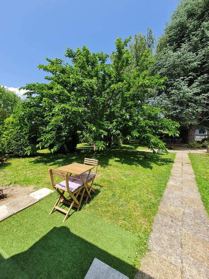 Bed and Breakfast Les Cedres Bleus à Saint-Medard-de-Mussidan Extérieur photo